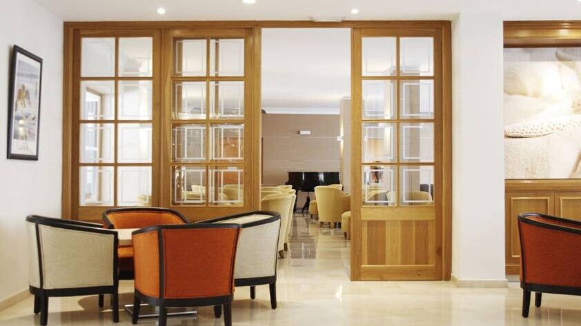 Metropolitan Playa Hotel